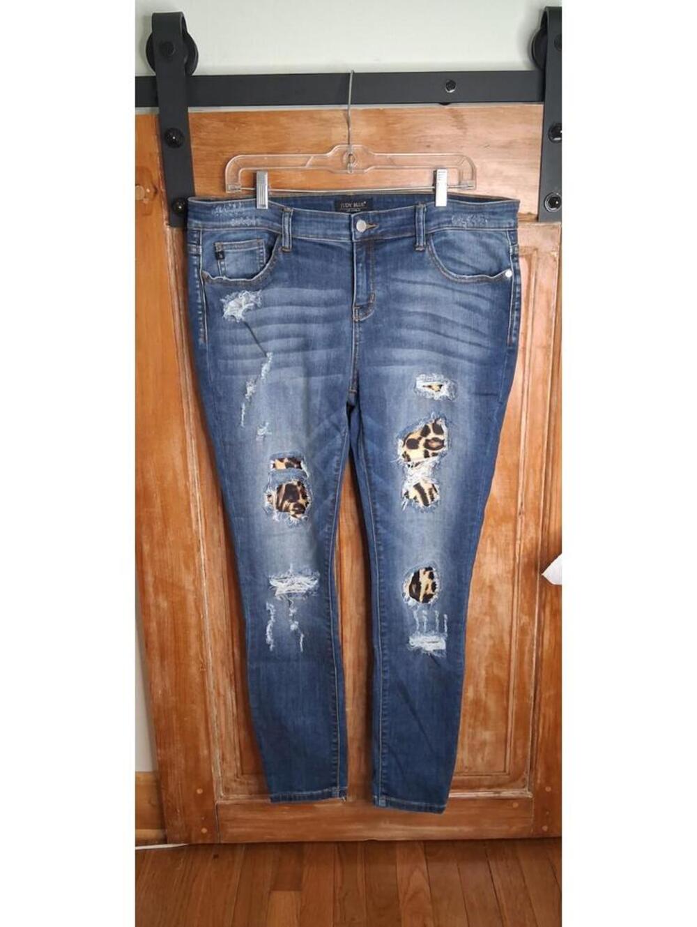 Judy Blue Leopard Print Tan Brown Skinny Fit Jeans Mid Rise, Stretch, Size 15/32